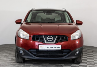 Подержанный автомобиль Nissan Qashqai+2 2011 года (2 фото)