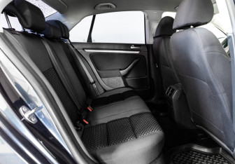 Подержанный автомобиль Volkswagen Jetta Sedan 2010 года (14 фото)