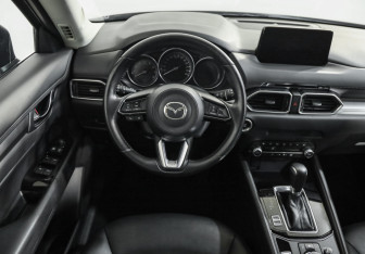 Подержанный автомобиль Mazda CX-5 2021 года (11 фото)