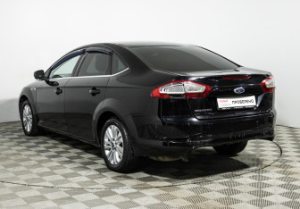 Подержанный автомобиль Ford Mondeo Sedan 2014 года (7 фото)