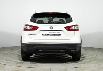 Подержанный автомобиль Nissan Qashqai 2018 года (6 фото)