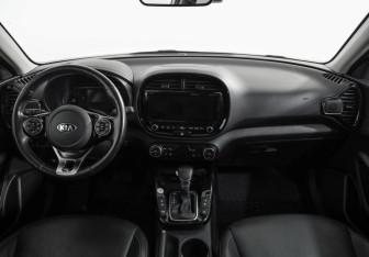 Подержанный автомобиль Kia Soul 2019 года (10 фото)