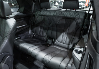 Подержанный автомобиль BMW X7 2023 года (20 фото)