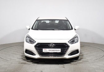 Подержанный автомобиль Hyundai i40 Sedan 2015 года (2 фото)