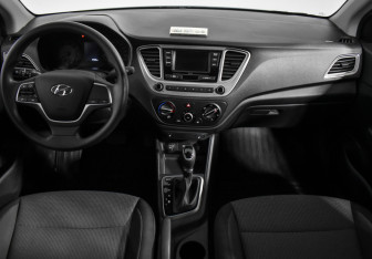 Подержанный автомобиль Hyundai Solaris Sedan 2022 года (13 фото)