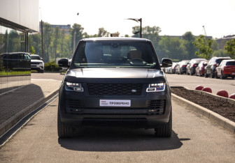Подержанный автомобиль Land Rover Range Rover 2020 года (4 фото)