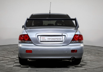 Подержанный автомобиль Mitsubishi Lancer Sedan 2006 года (6 фото)
