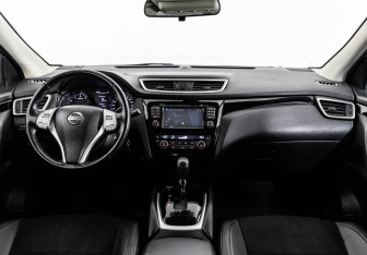 Подержанный автомобиль Nissan Qashqai 2018 года (10 фото)