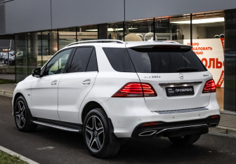 Подержанный автомобиль Mercedes-Benz GLE 2018 года (7 фото)