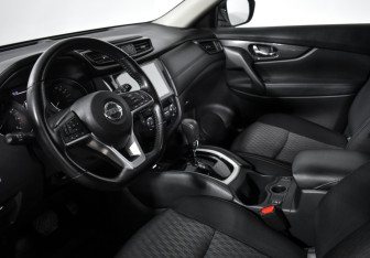 Подержанный автомобиль Nissan X-Trail 2019 года (9 фото)