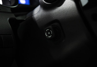 Подержанный автомобиль Toyota Camry Sedan 2023 года (16 фото)