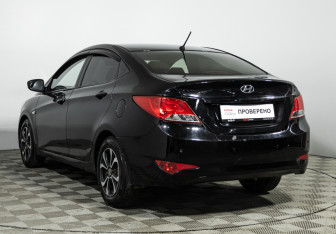 Подержанный автомобиль Hyundai Solaris Sedan 2015 года (7 фото)