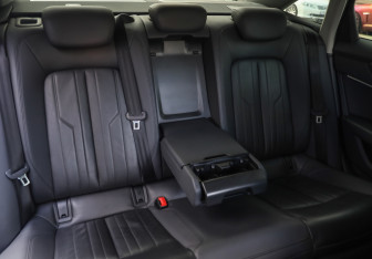 Подержанный автомобиль Audi A6 Sedan 2020 года (30 фото)