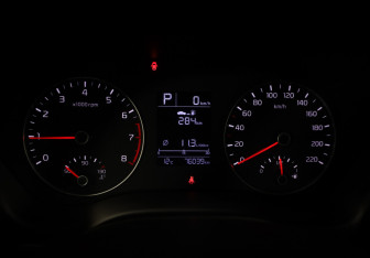 Подержанный автомобиль Kia Rio Hatchback 2021 года (17 фото)