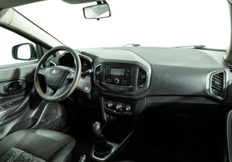 Подержанный автомобиль LADA (ВАЗ) XRAY 2016 года (9 фото)