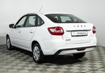 Подержанный автомобиль LADA (ВАЗ) Granta Liftback 2023 года (7 фото)