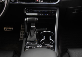 Подержанный автомобиль Kia K5 2021 года (11 фото)