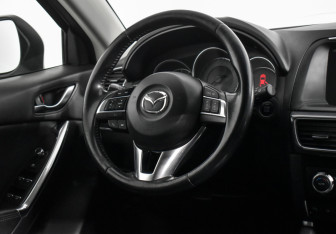 Подержанный автомобиль Mazda CX-5 2016 года (15 фото)