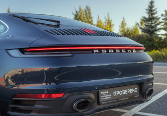 Подержанный автомобиль Porsche 911 Coupe 2021 года (19 фото)