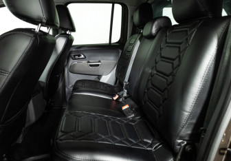 Подержанный автомобиль Volkswagen Amarok 2013 года (10 фото)