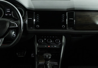 Подержанный автомобиль Skoda Kodiaq 2018 года (14 фото)