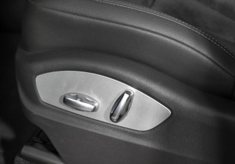 Подержанный автомобиль Porsche Macan 2017 года (10 фото)