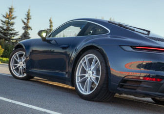 Подержанный автомобиль Porsche 911 Coupe 2021 года (18 фото)