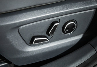 Подержанный автомобиль Changan UNI-T 2023 года (16 фото)