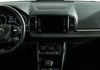Подержанный автомобиль Skoda Karoq 2021 года (15 фото)