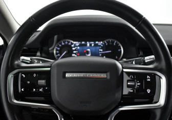 Подержанный автомобиль Land Rover Range Rover Evoque 2022 года (20 фото)