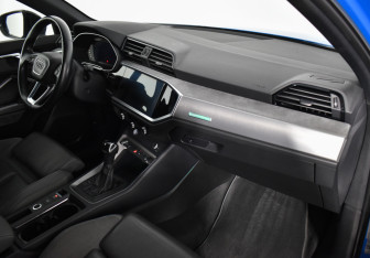 Подержанный автомобиль Audi Q3 2019 года (12 фото)