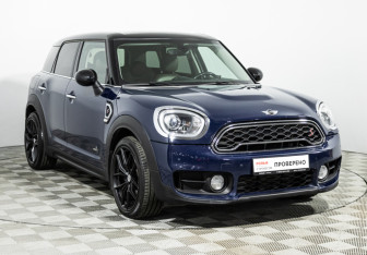 Подержанный автомобиль MINI Countryman 2017 года (3 фото)