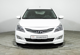 Подержанный автомобиль Hyundai Solaris Hatchback 2015 года (2 фото)