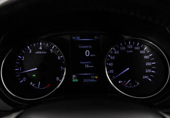 Подержанный автомобиль Nissan Qashqai 2018 года (21 фото)