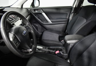 Подержанный автомобиль Subaru Forester Suv 2015 года (10 фото)