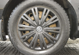 Подержанный автомобиль Hyundai Elantra Sedan 2005 года (9 фото)