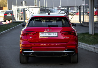 Подержанный автомобиль Audi Q3 2021 года (6 фото)