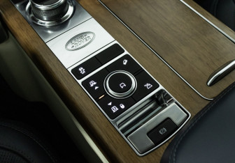 Подержанный автомобиль Land Rover Range Rover 2018 года (27 фото)