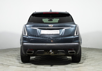 Подержанный автомобиль Cadillac XT5 2020 года (6 фото)