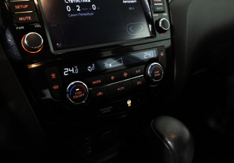 Подержанный автомобиль Nissan Qashqai 2018 года (17 фото)