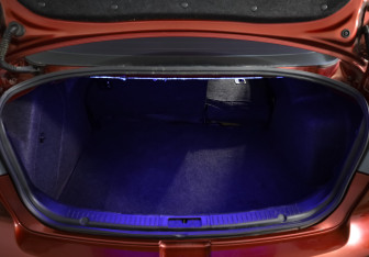 Подержанный автомобиль Mazda 3 Sedan 2008 года (25 фото)