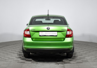 Подержанный автомобиль Skoda Rapid Liftback 2018 года (6 фото)