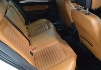 Подержанный автомобиль Volkswagen Passat Wagon 2019 года (13 фото)