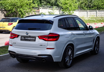 Подержанный автомобиль BMW X3 2019 года (5 фото)