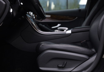Подержанный автомобиль Mercedes-Benz GLC Coupe 2016 года (25 фото)