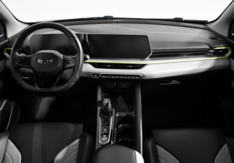 Подержанный автомобиль Geely Coolray 2023 года (14 фото)