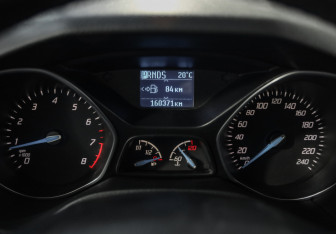 Подержанный автомобиль Ford Focus Sedan 2013 года (12 фото)