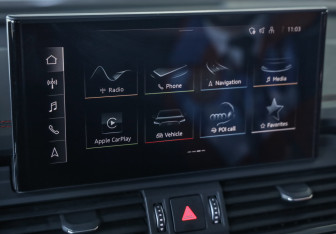 Подержанный автомобиль Audi Q5 2021 года (15 фото)