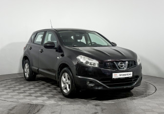 Подержанный автомобиль Nissan Qashqai 2010 года (3 фото)
