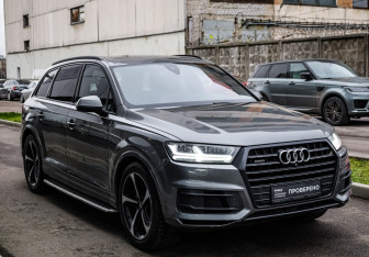 Подержанный автомобиль Audi Q7 2016 года (4 фото)